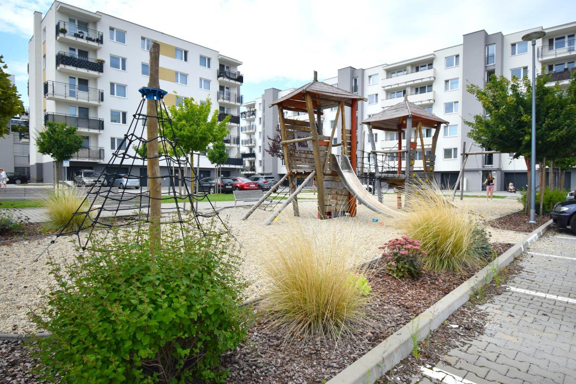 Apartman Zlatovska 22B Trenčín Kültér fotó