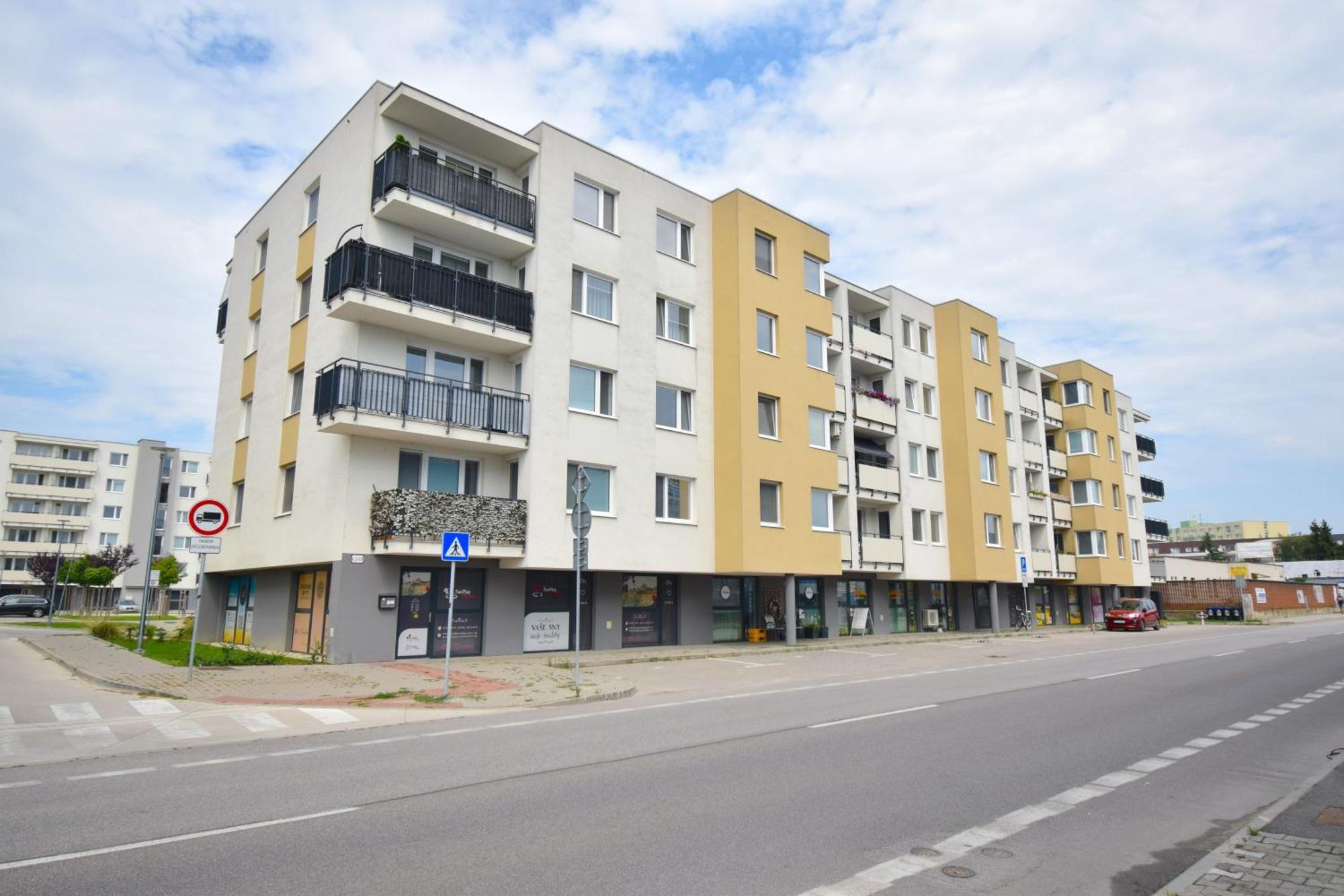 Apartman Zlatovska 22B Trenčín Kültér fotó